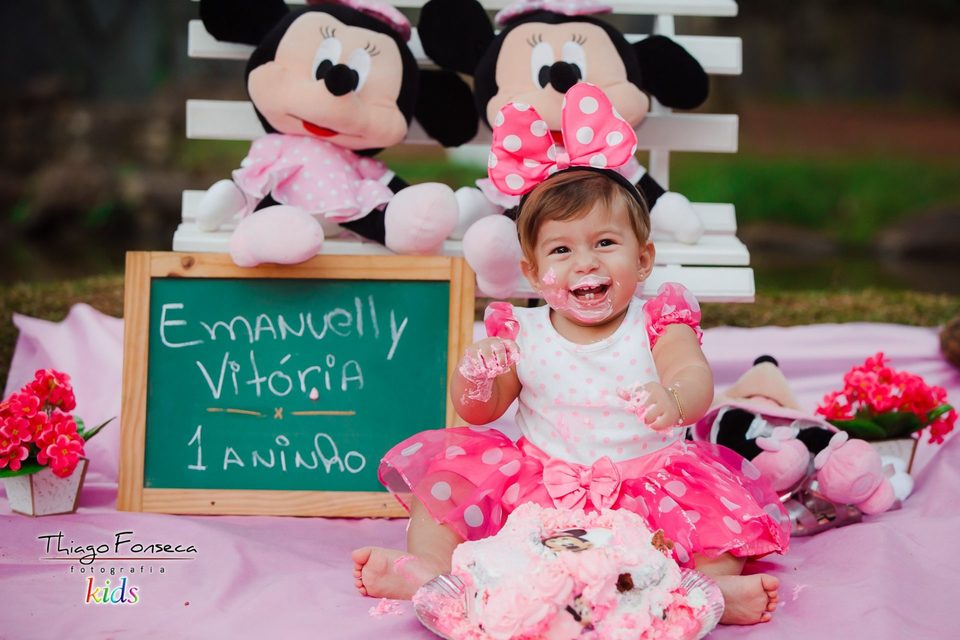 Emanuelly Vitória (Smash the cake)